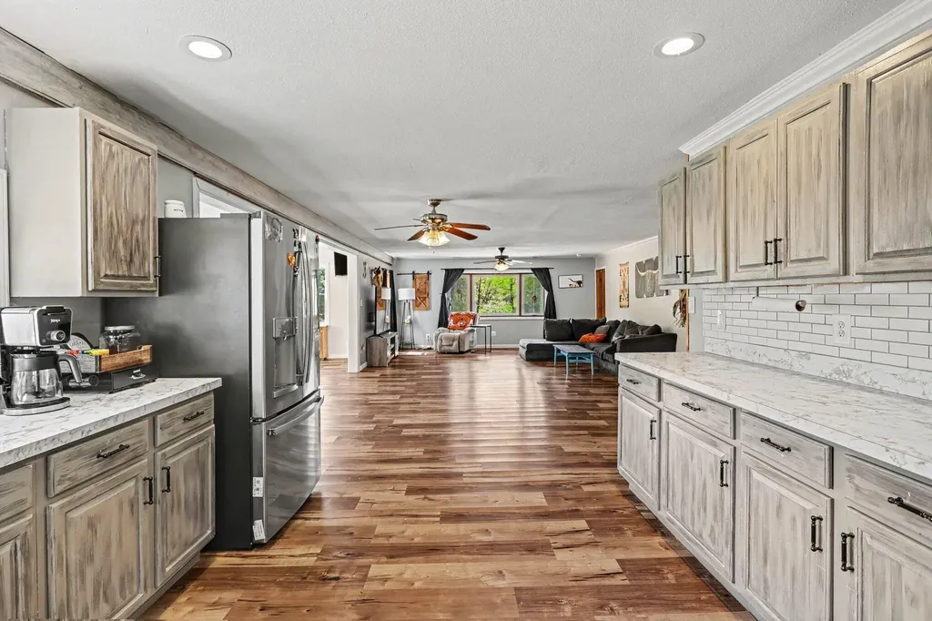13321 R Drive N Convis Township MI 49014