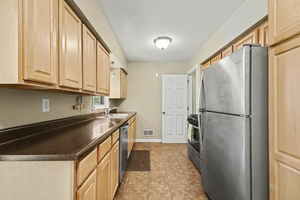 4725 Burgis Avenue SE Kentwood City MI 49508