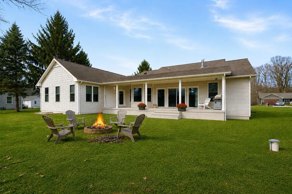 3220 Fairhaven Drive Allegan Township MI 49010