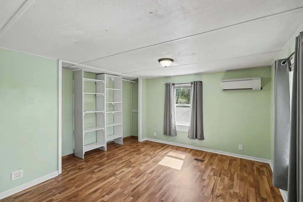 8653 Chain O Lakes Drive Hope Township MI 49046