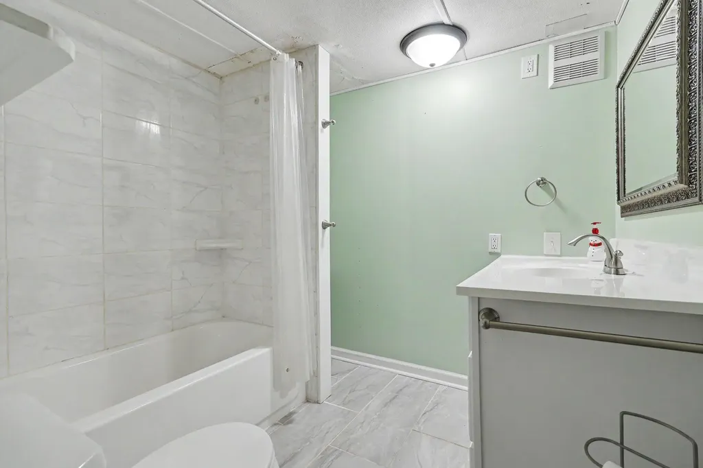 8653 Chain O Lakes Drive Hope Township MI 49046