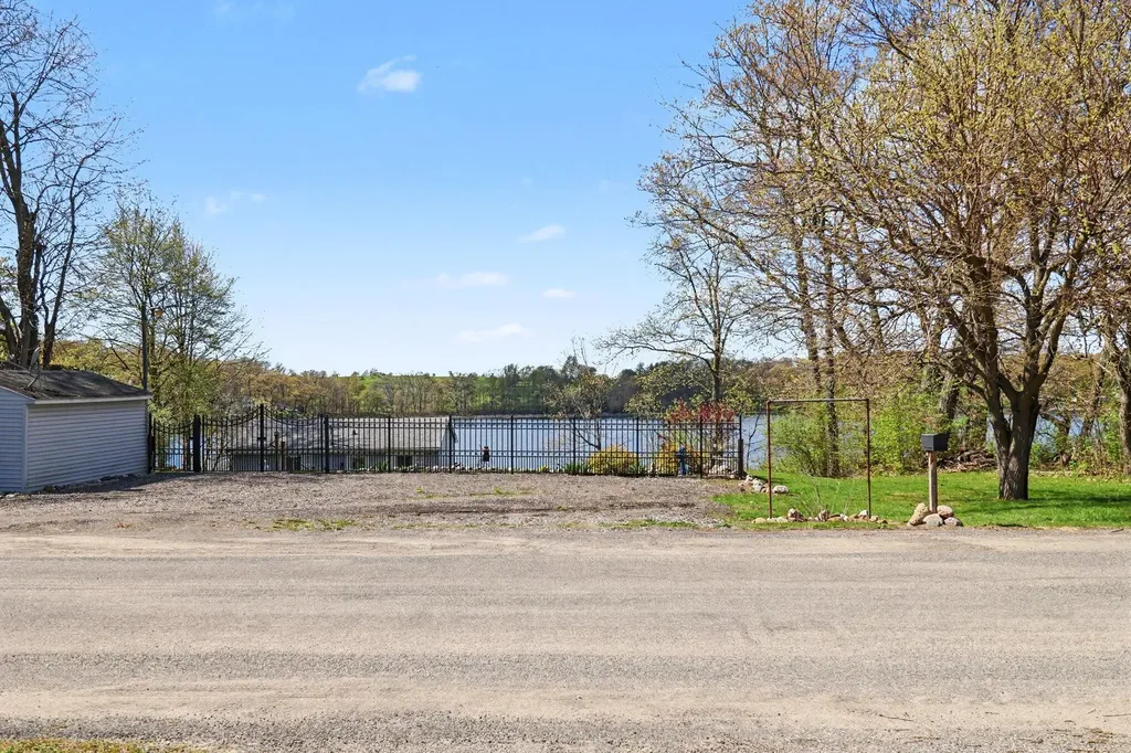 8653 Chain O Lakes Drive Hope Township MI 49046
