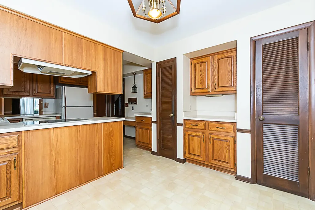 2707 Tattersall Road Portage City MI 49024