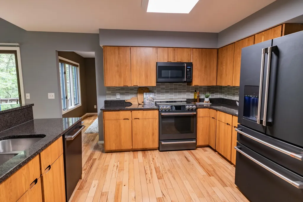 7170 Hawthorn Valley Avenue Oshtemo Charter Township MI 49009