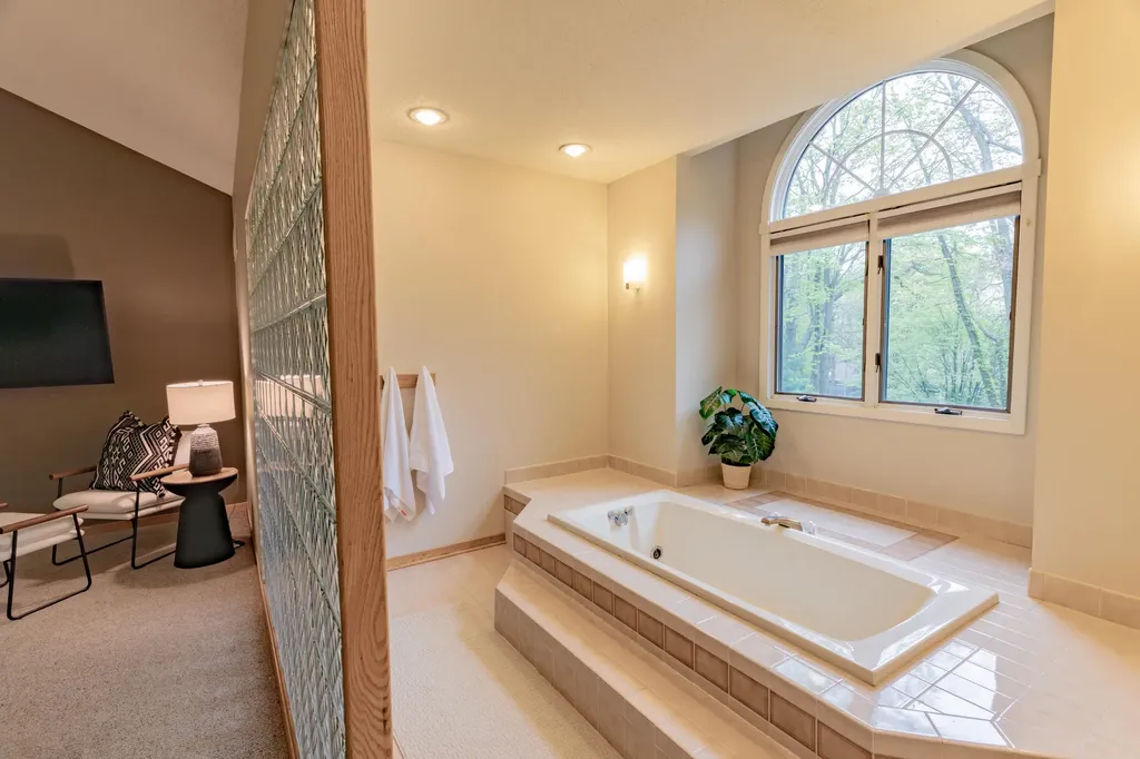 7170 Hawthorn Valley Avenue Oshtemo Charter Township MI 49009
