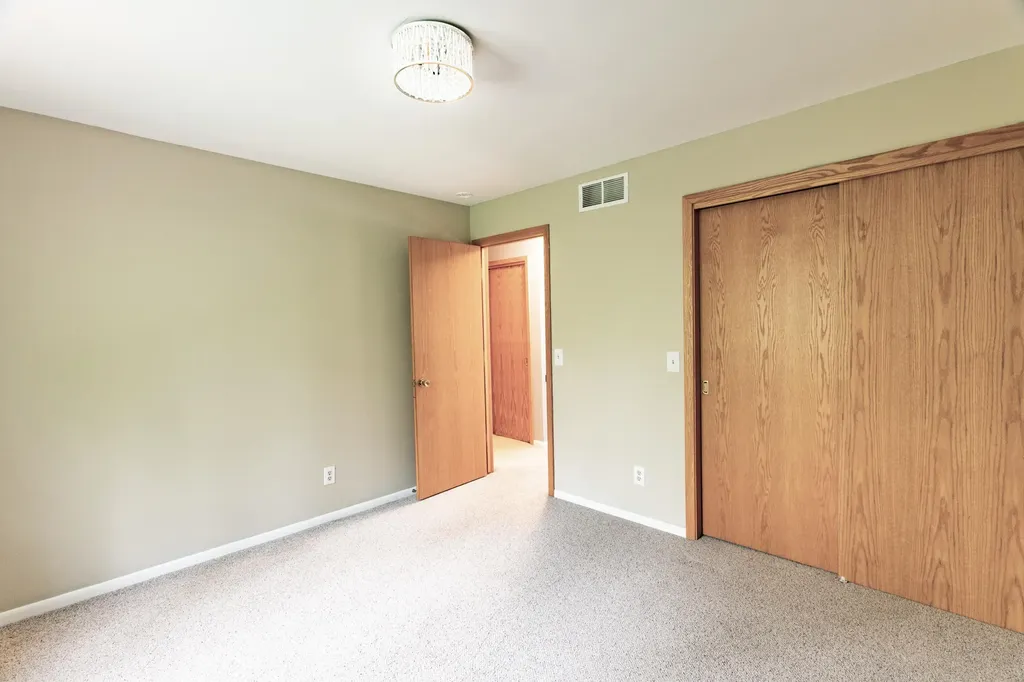 7170 Hawthorn Valley Avenue Oshtemo Charter Township MI 49009