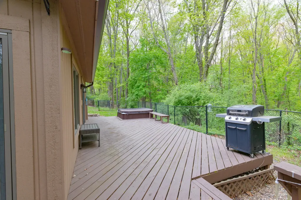 7170 Hawthorn Valley Avenue Oshtemo Charter Township MI 49009
