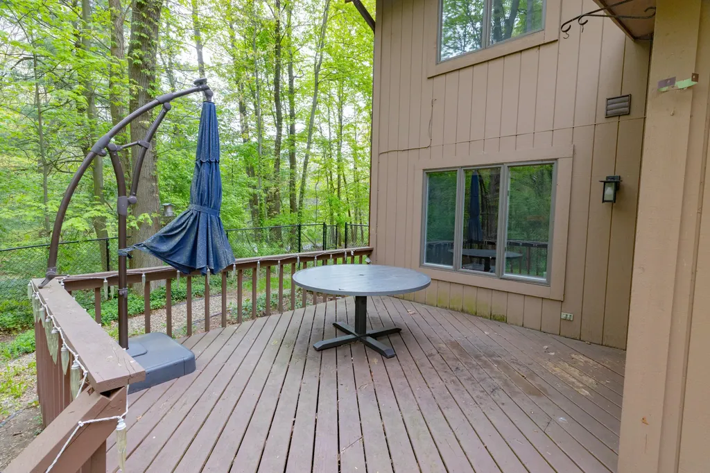 7170 Hawthorn Valley Avenue Oshtemo Charter Township MI 49009