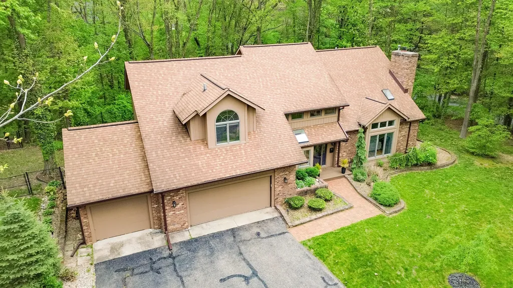 7170 Hawthorn Valley Avenue Oshtemo Charter Township MI 49009