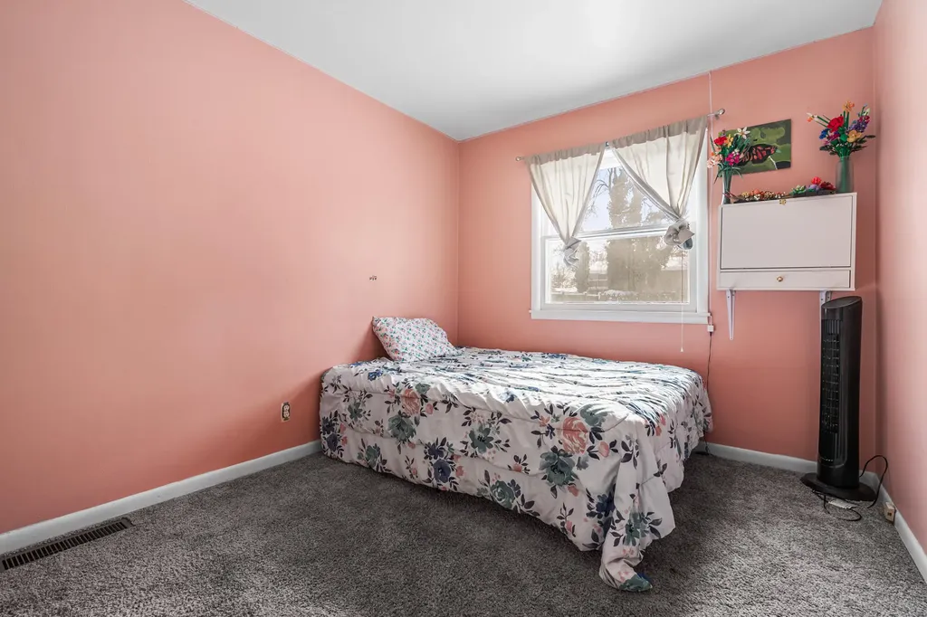 3521 Meadowcroft Avenue Kalamazoo Charter Township MI 49004