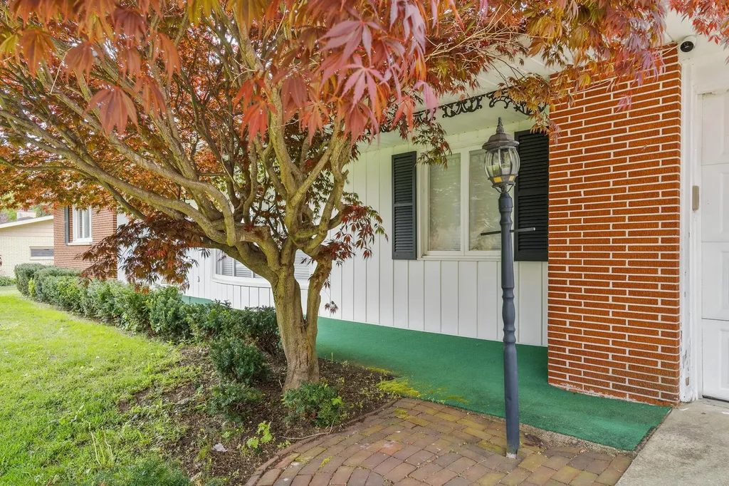 3521 Meadowcroft Avenue Kalamazoo Charter Township MI 49004