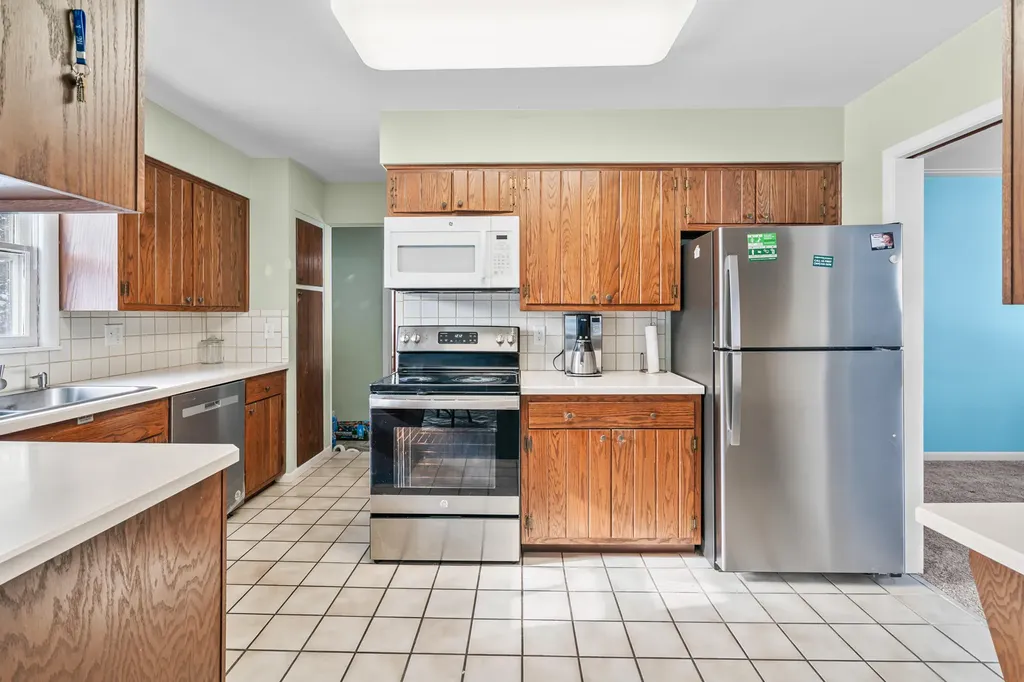 3521 Meadowcroft Avenue Kalamazoo Charter Township MI 49004