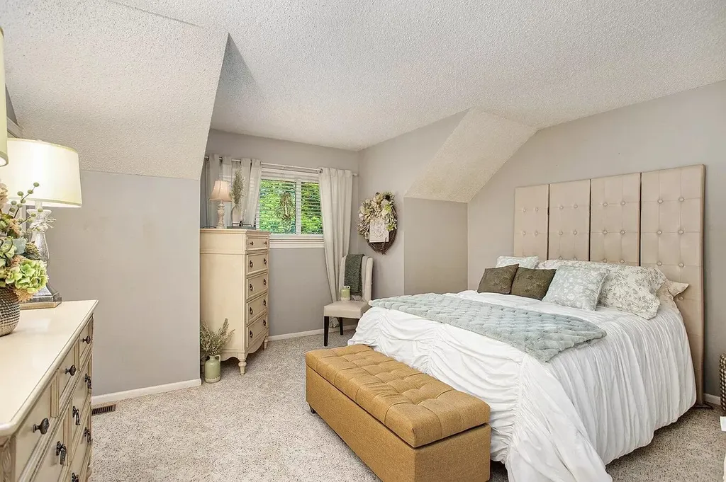 641 Eiffel Drive Pennfield Charter Township MI 49017