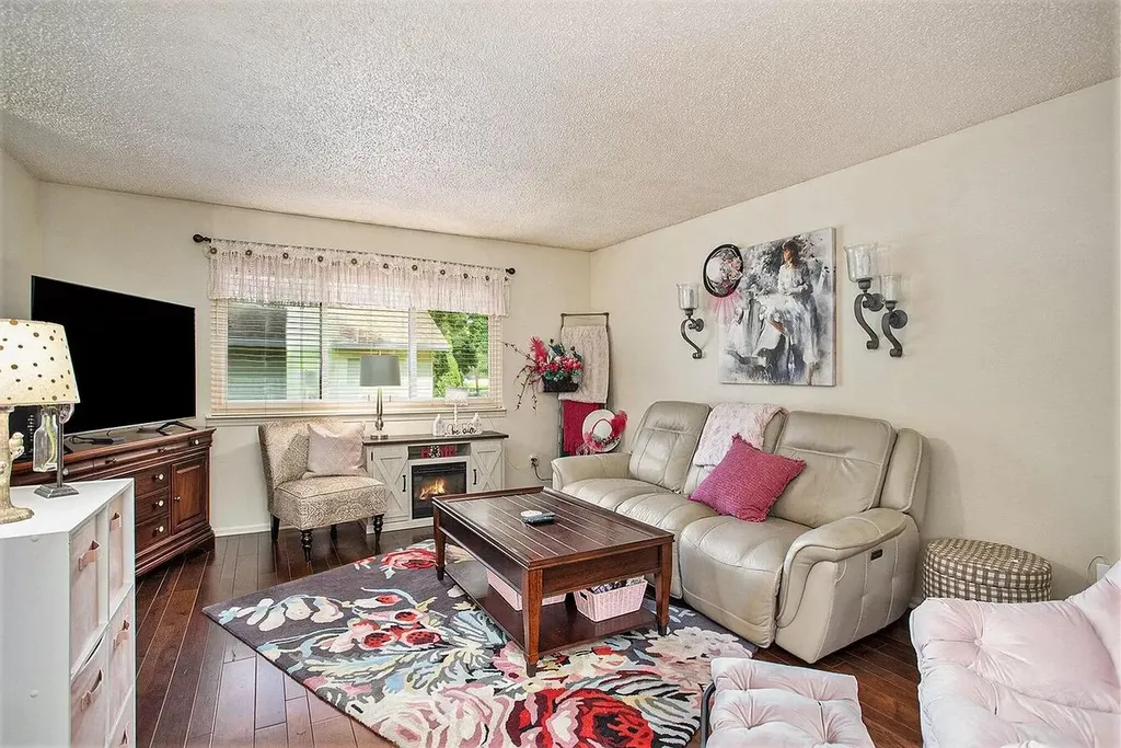 641 Eiffel Drive Pennfield Charter Township MI 49017
