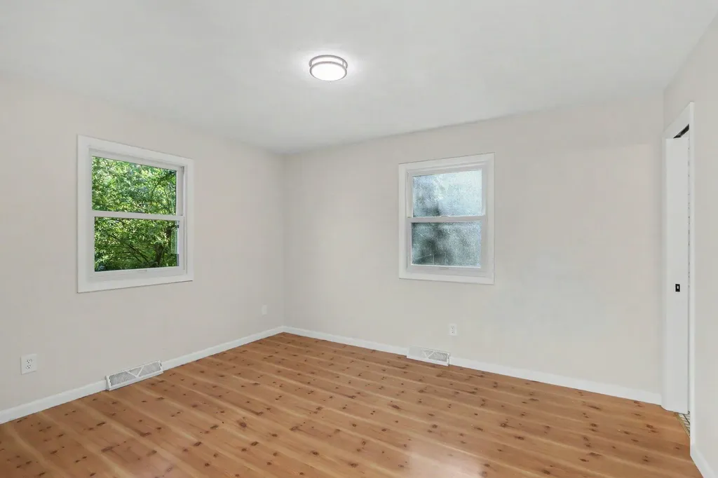 34 Thorncroft Avenue Battle Creek City MI 49017
