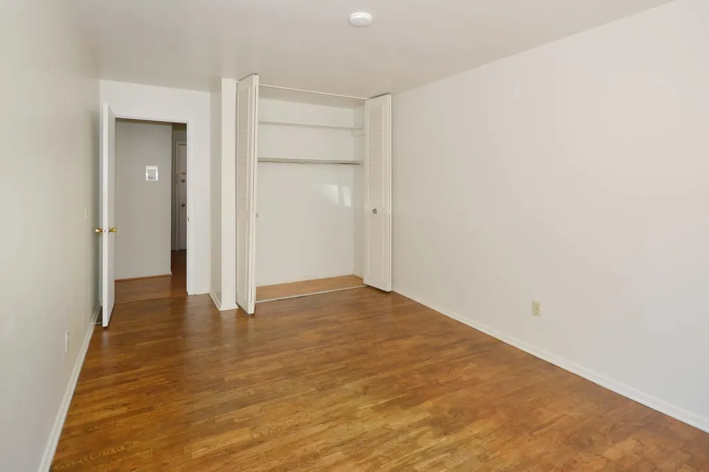 616 Lynn Avenue Kalamazoo City MI 49008