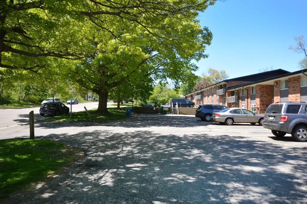 616 Lynn Avenue Kalamazoo City MI 49008