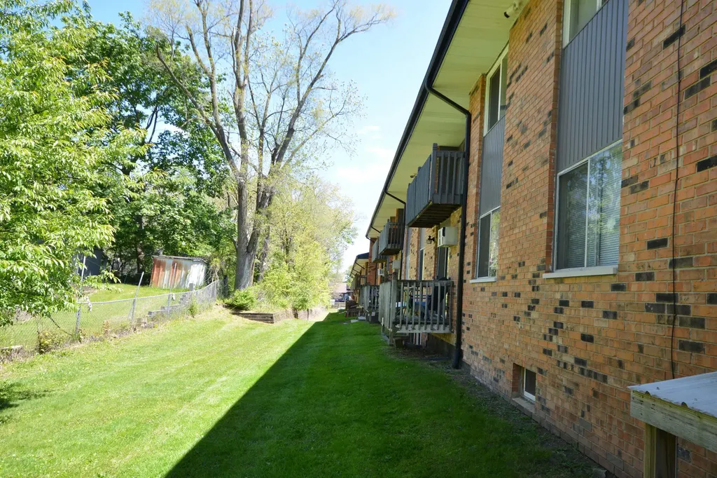 616 Lynn Avenue Kalamazoo City MI 49008