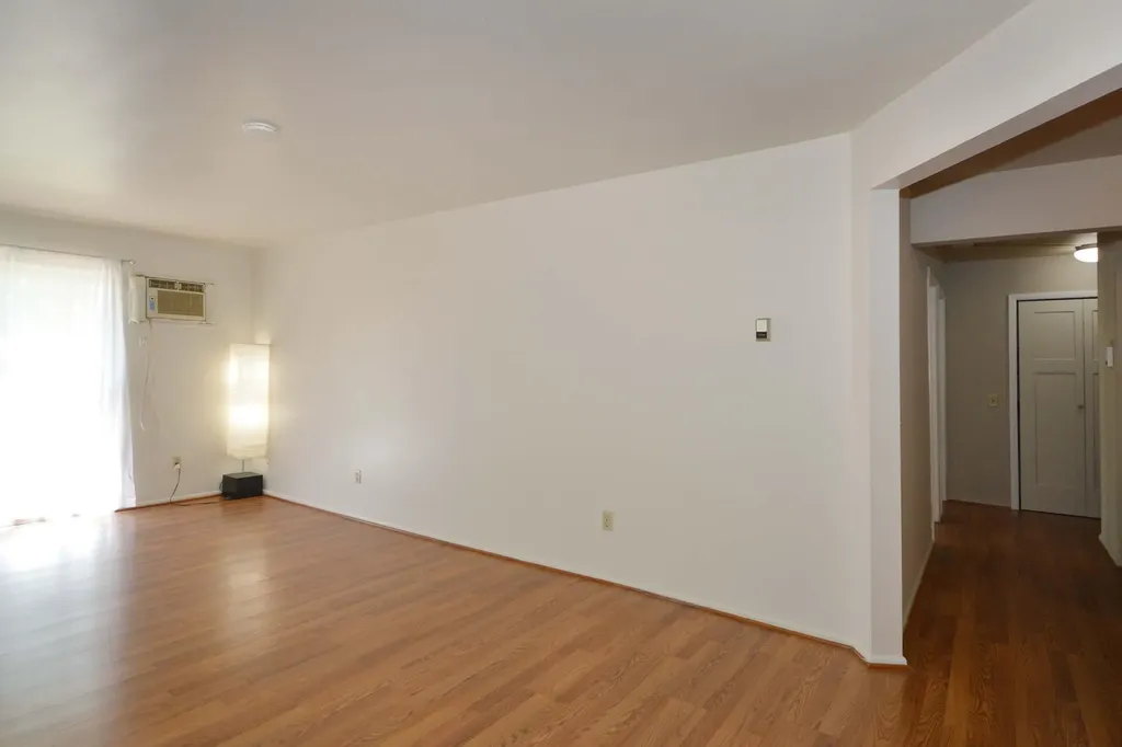 616 Lynn Avenue Kalamazoo City MI 49008