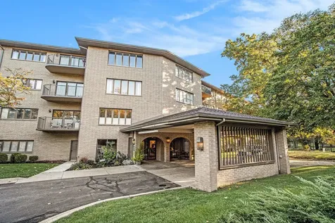 4040 Greenleaf Circle Kalamazoo City MI 49008