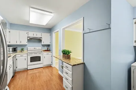4040 Greenleaf Circle Kalamazoo City MI 49008