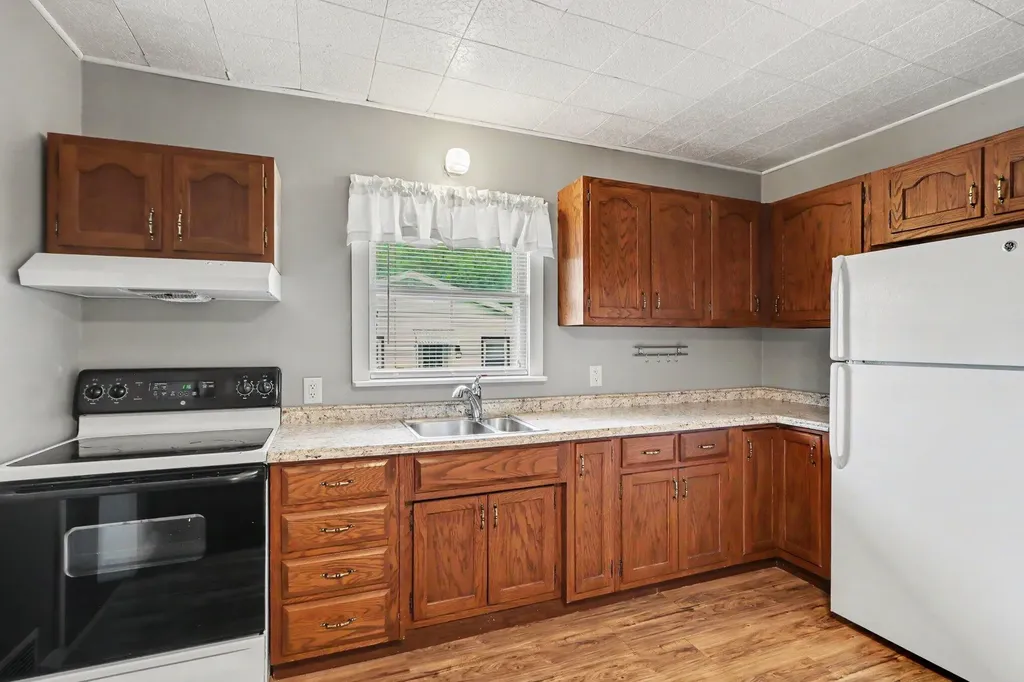 549 Avenue A Springfield City MI 49037