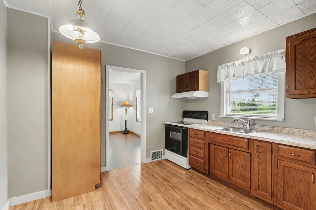 549 Avenue A Springfield City MI 49037