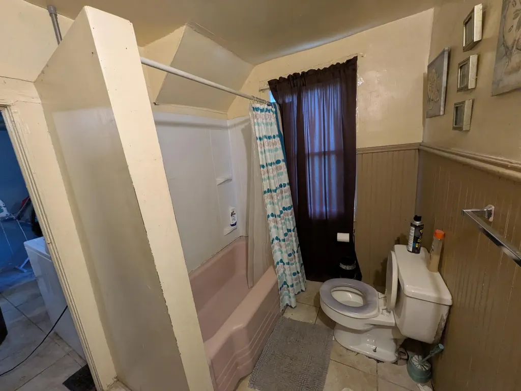 218 W Porter Street Albion City MI 49224