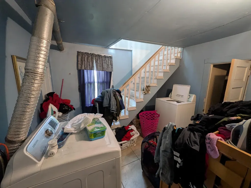 218 W Porter Street Albion City MI 49224