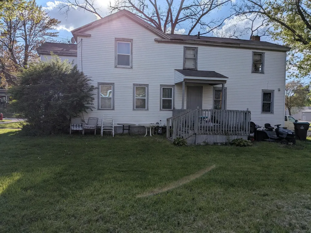 218 W Porter Street Albion City MI 49224
