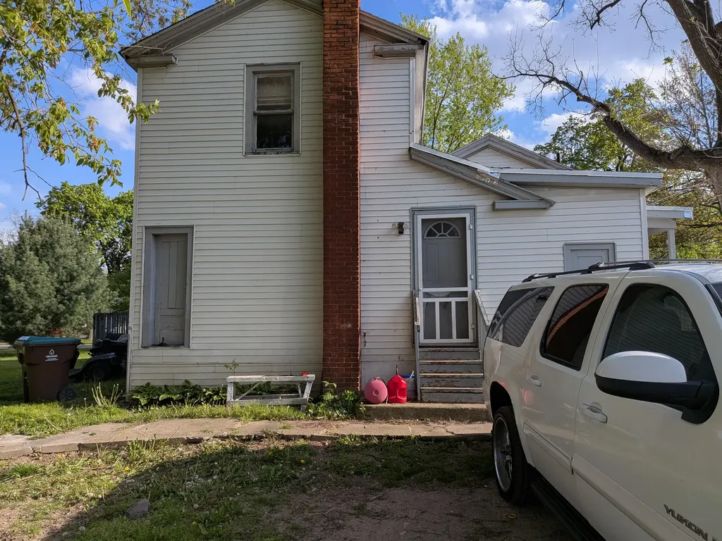 218 W Porter Street Albion City MI 49224