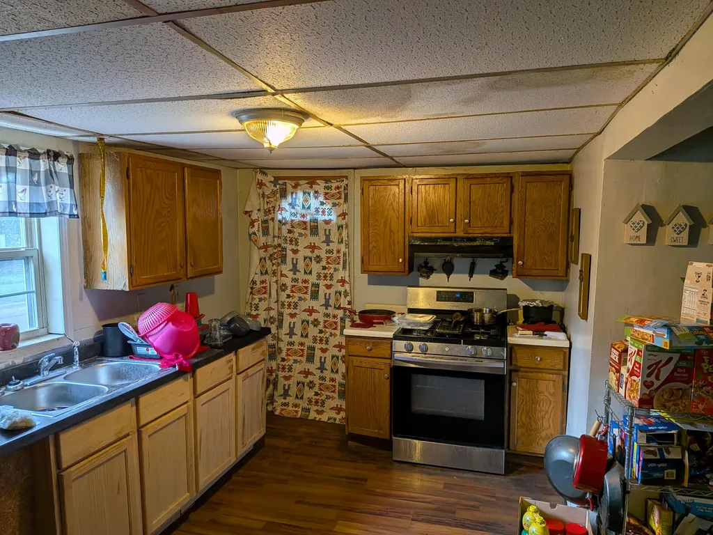 218 W Porter Street Albion City MI 49224