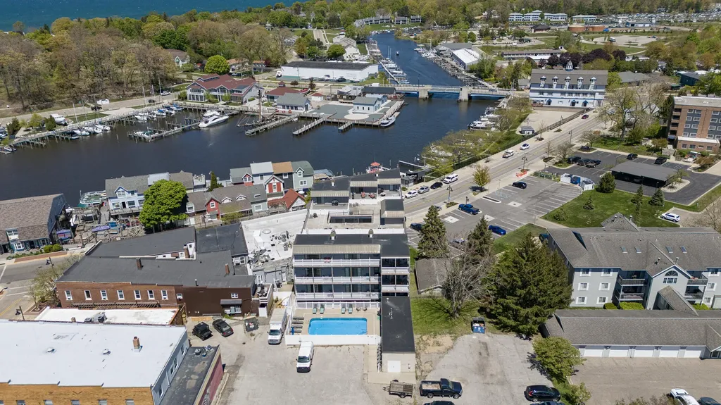 516 Williams Street South Haven City MI 49090