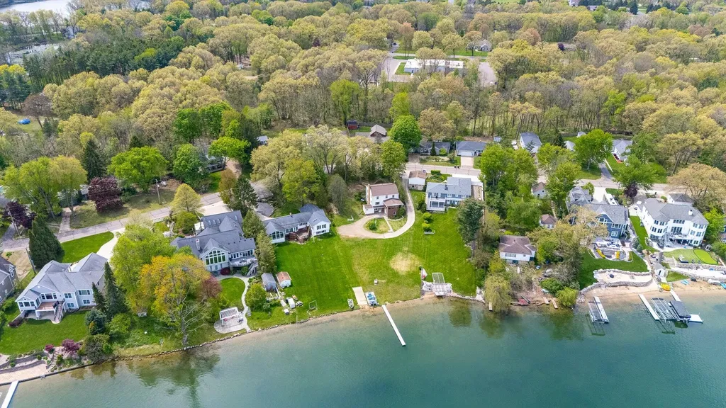 434 Crooked Lake Drive W Texas Charter Township MI 49009