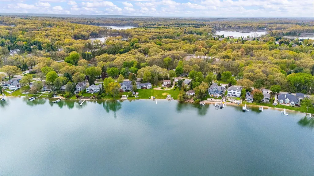 434 Crooked Lake Drive W Texas Charter Township MI 49009