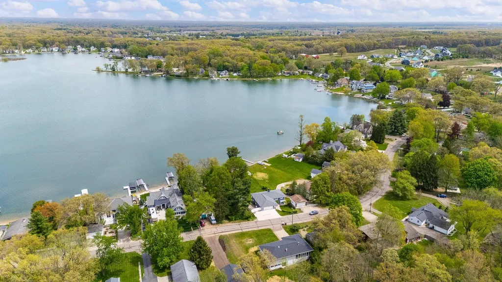 434 Crooked Lake Drive W Texas Charter Township MI 49009