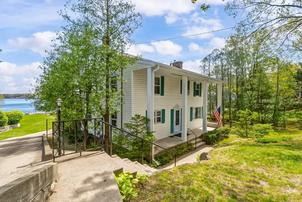 434 Crooked Lake Drive W Texas Charter Township MI 49009
