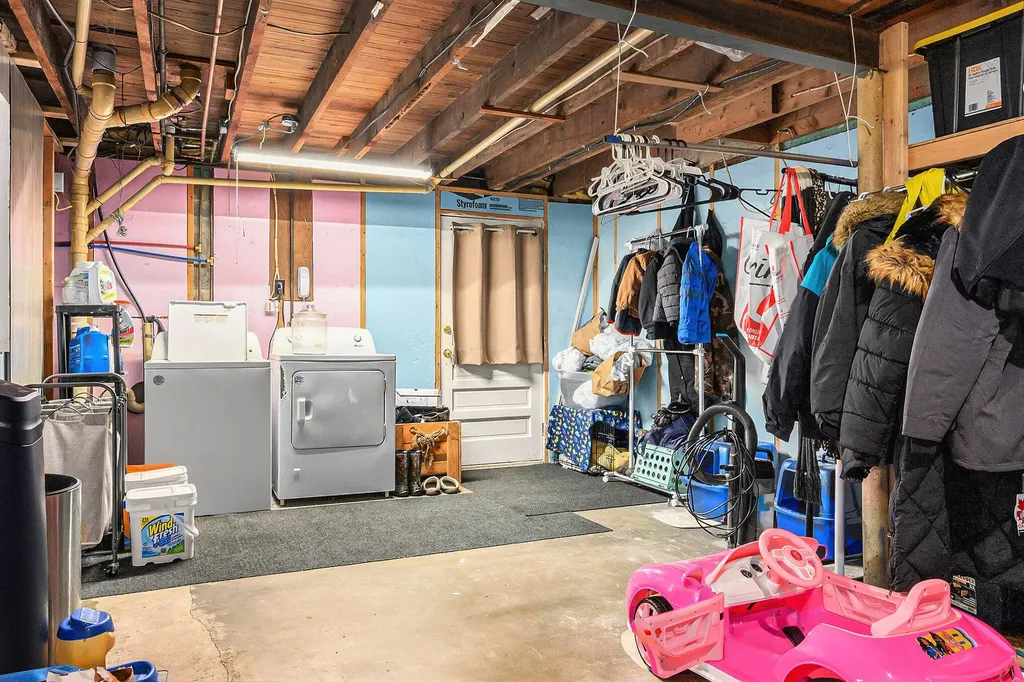 1055 Woodland Beach Emmett Charter Township MI 49014