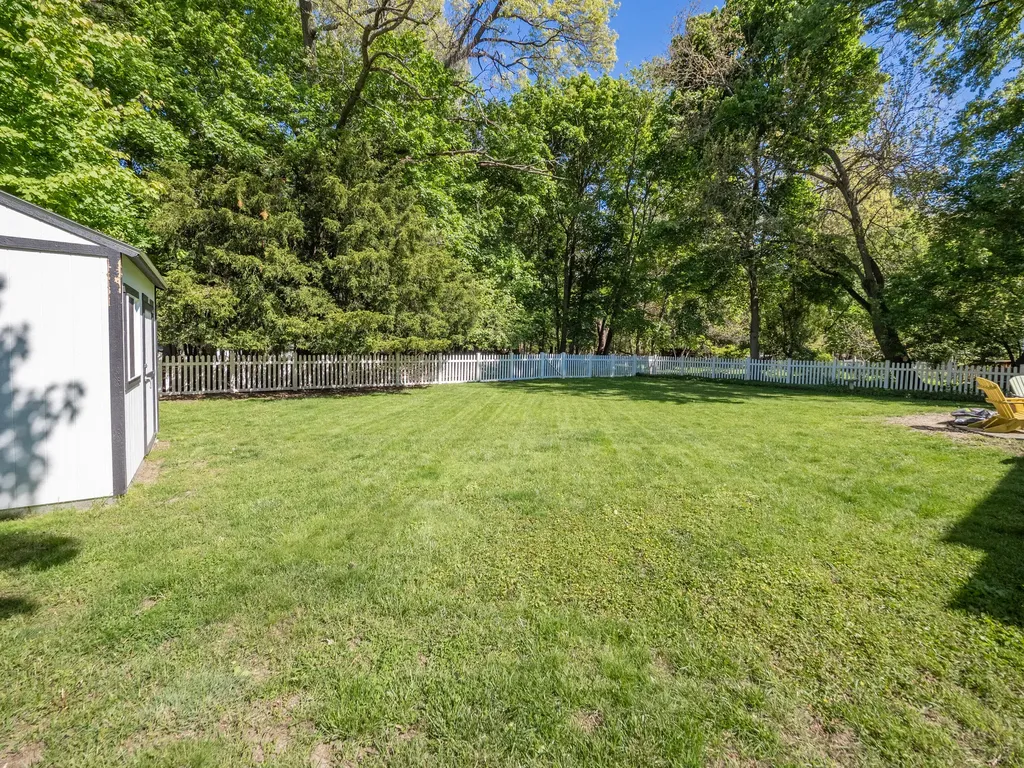 3811 Old Colony Road Kalamazoo City MI 49008