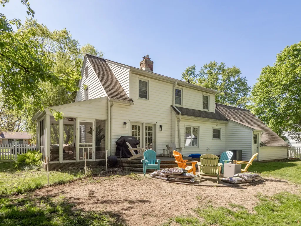 3811 Old Colony Road Kalamazoo City MI 49008