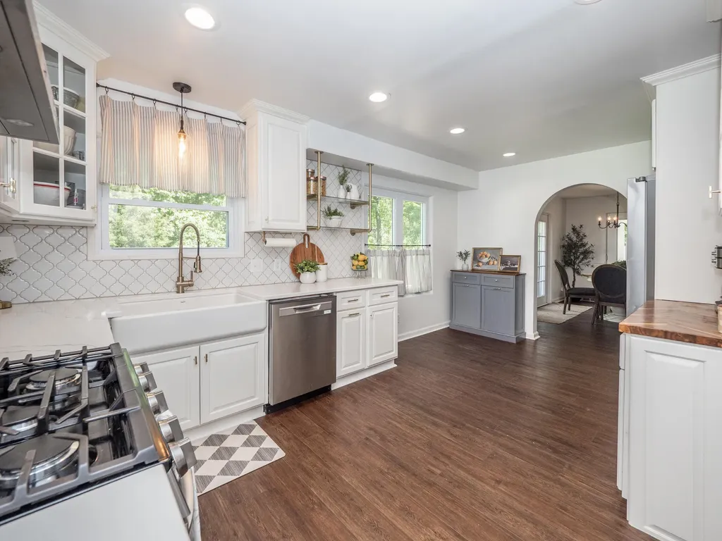 3811 Old Colony Road Kalamazoo City MI 49008