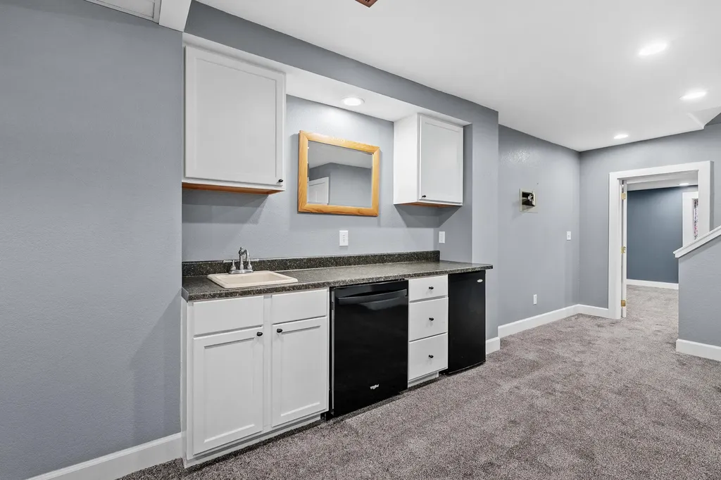 113 Whisperwood Lane Battle Creek City MI 49015