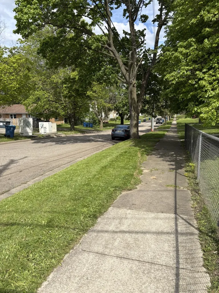 904 Homecrest Avenue Kalamazoo City MI 49001