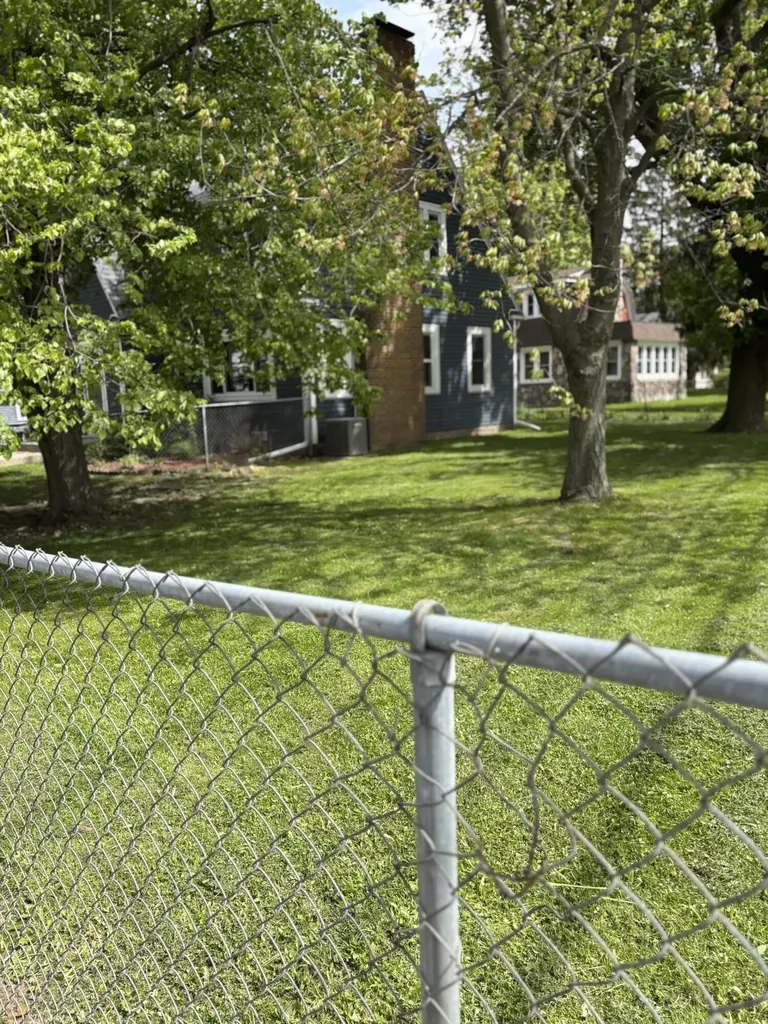 904 Homecrest Avenue Kalamazoo City MI 49001