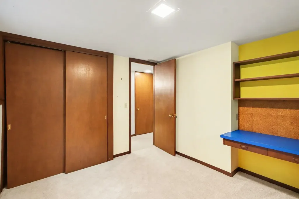 1000 Carolee Lane Kalamazoo City MI 49008