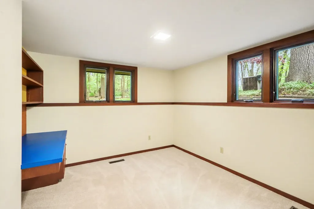 1000 Carolee Lane Kalamazoo City MI 49008