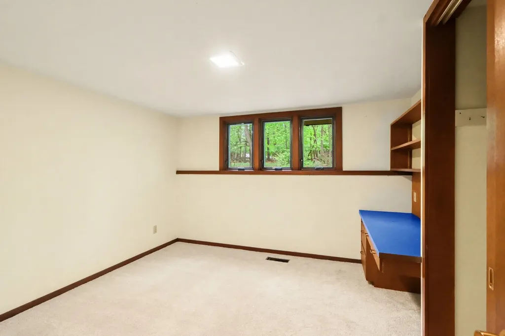 1000 Carolee Lane Kalamazoo City MI 49008