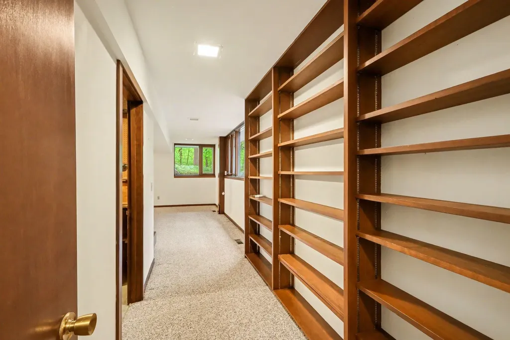 1000 Carolee Lane Kalamazoo City MI 49008