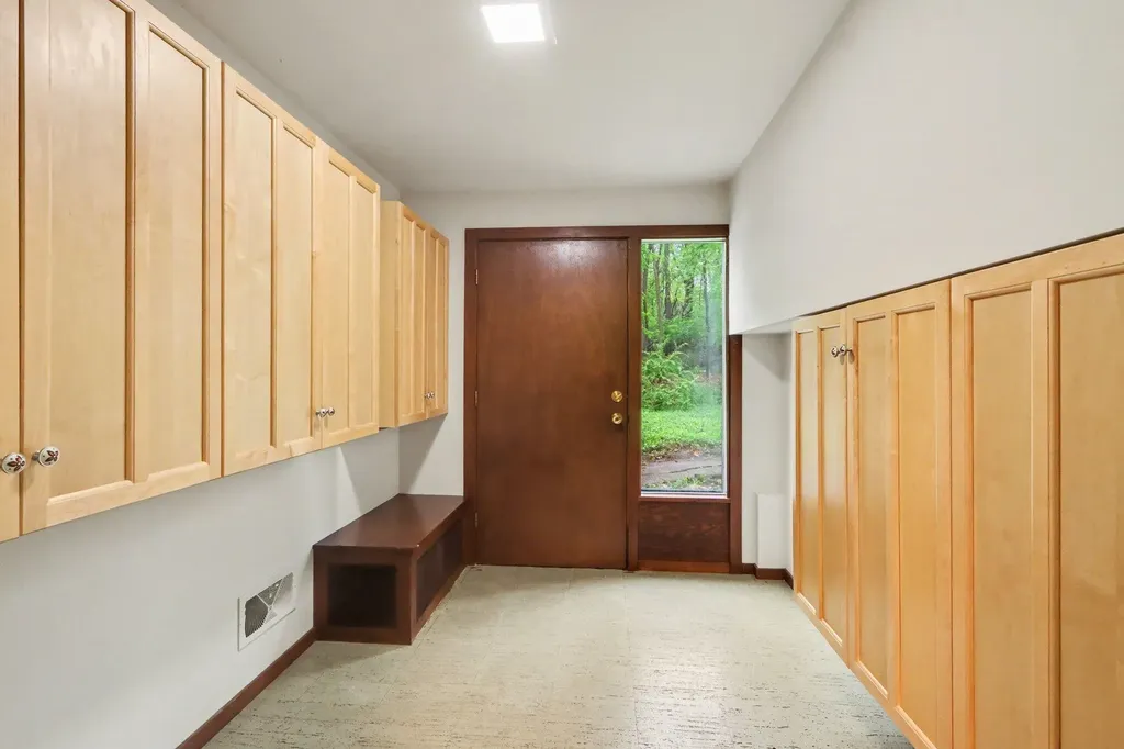 1000 Carolee Lane Kalamazoo City MI 49008