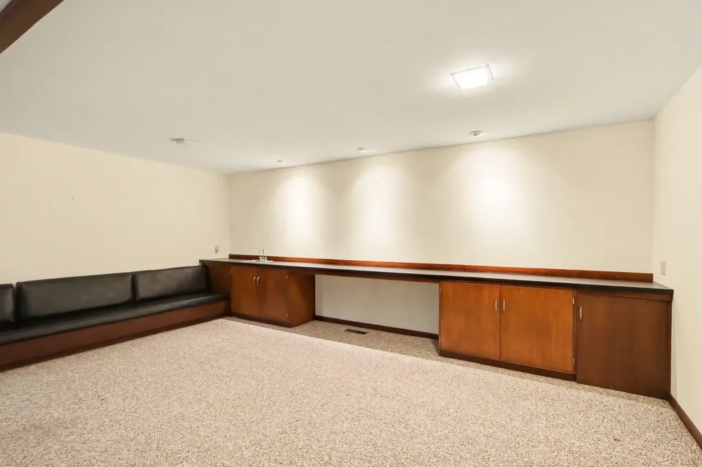 1000 Carolee Lane Kalamazoo City MI 49008